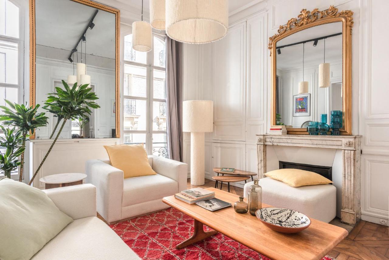 Outstanding Parisian Flat In Heart Of Center Parigi